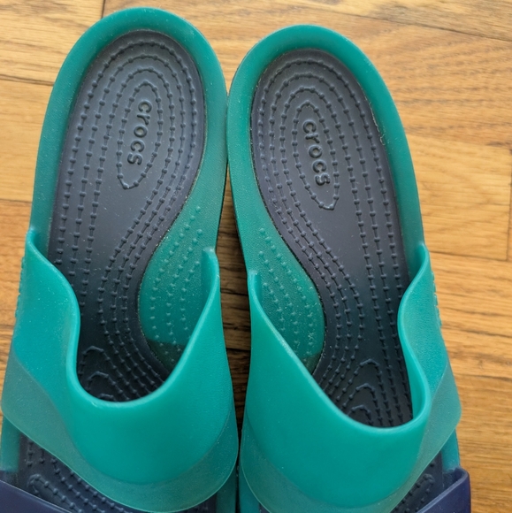 CROCS Color Block Translucent Wedge Sandals - Picture 4 of 8